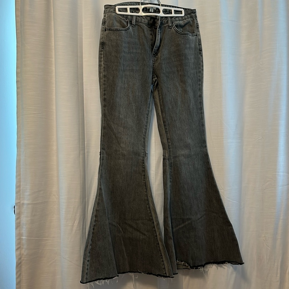 Easel gray flare jeans size M